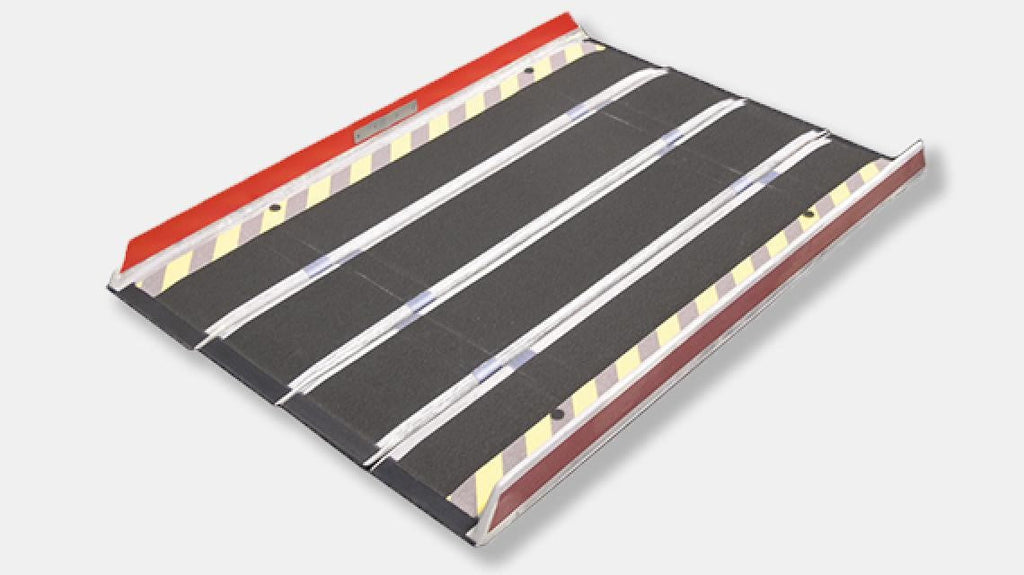 Ramp with Edge Barrier (Various Sizes)